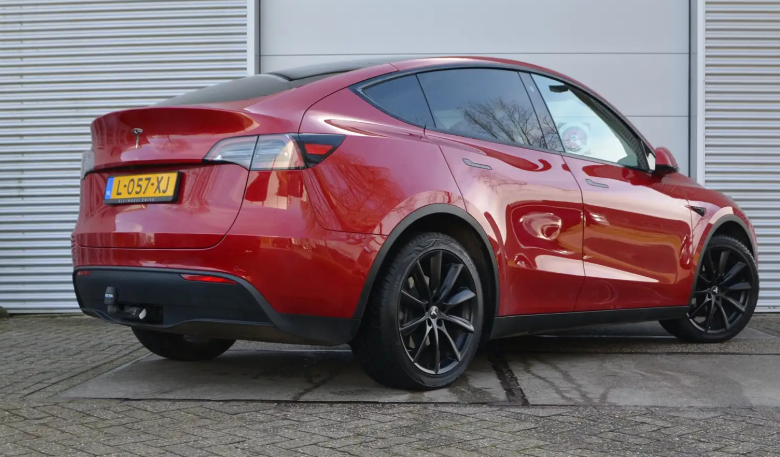 TESLA MODEL Y (01/08/2021) - 